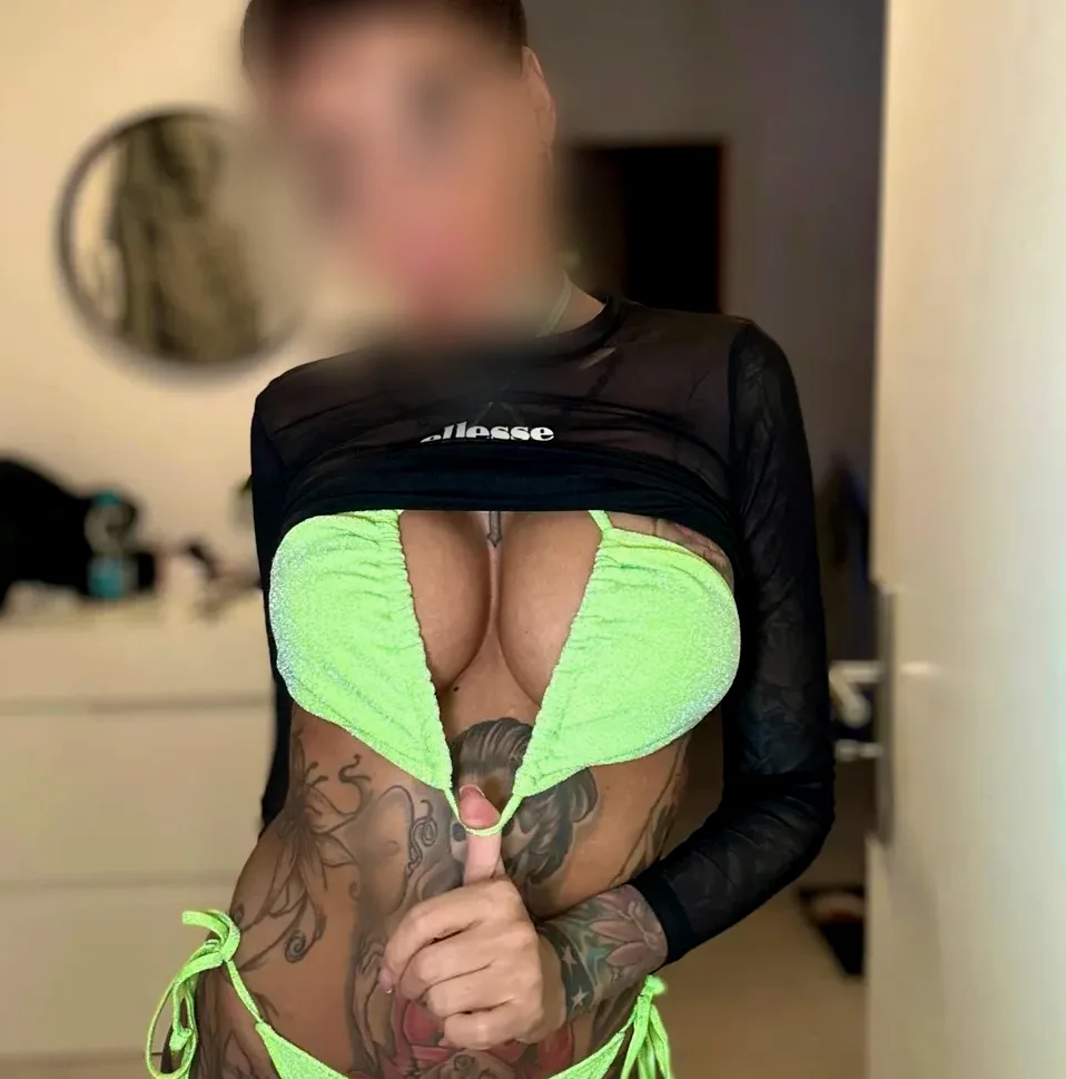 Anja, 37