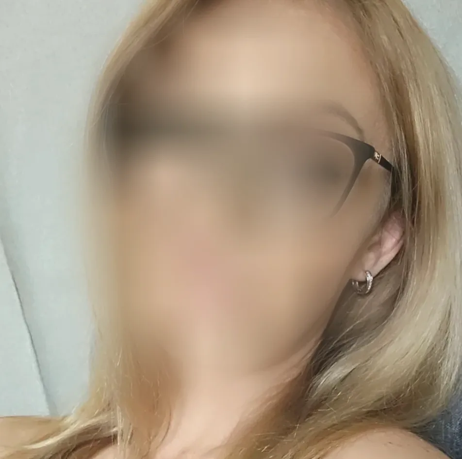 Denise, 37