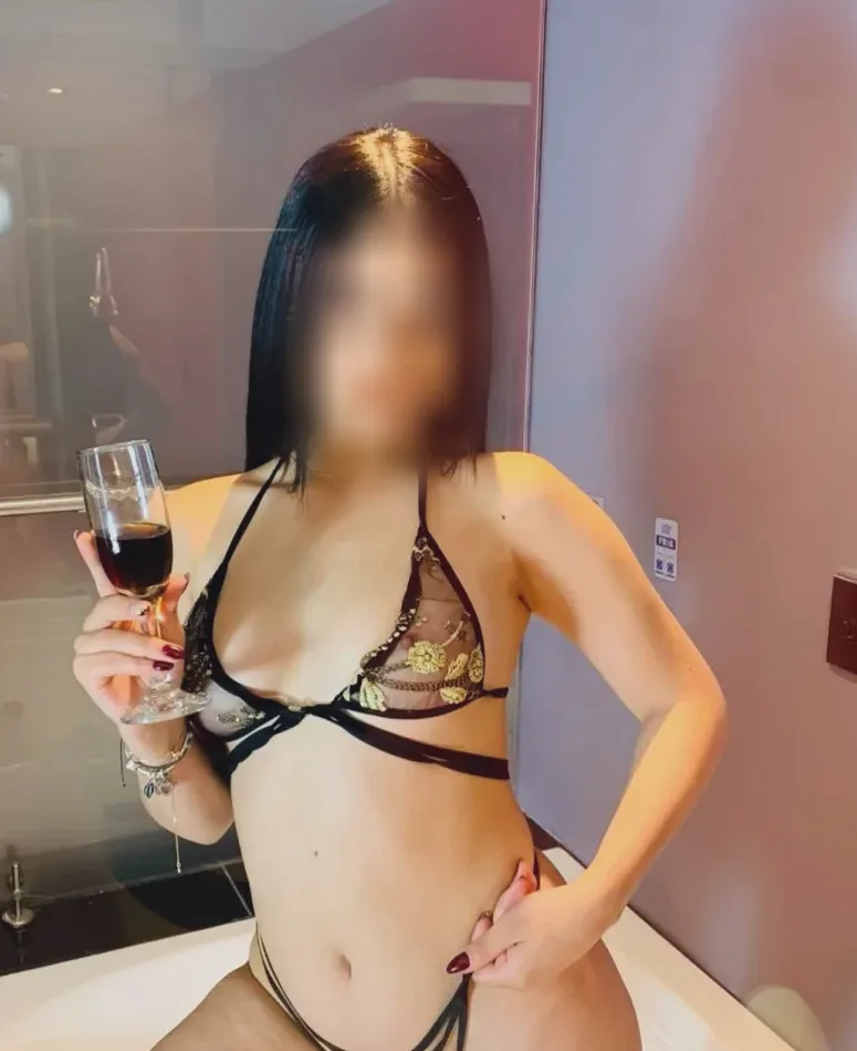 Klara, 21