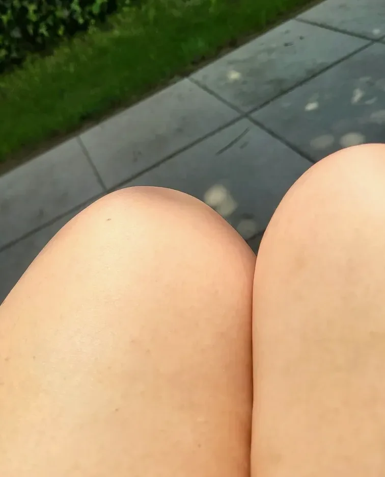 Lara, 23