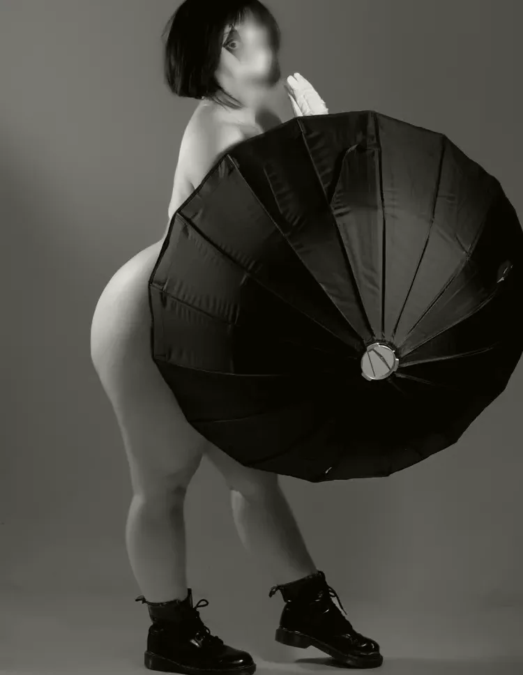Marina, 29