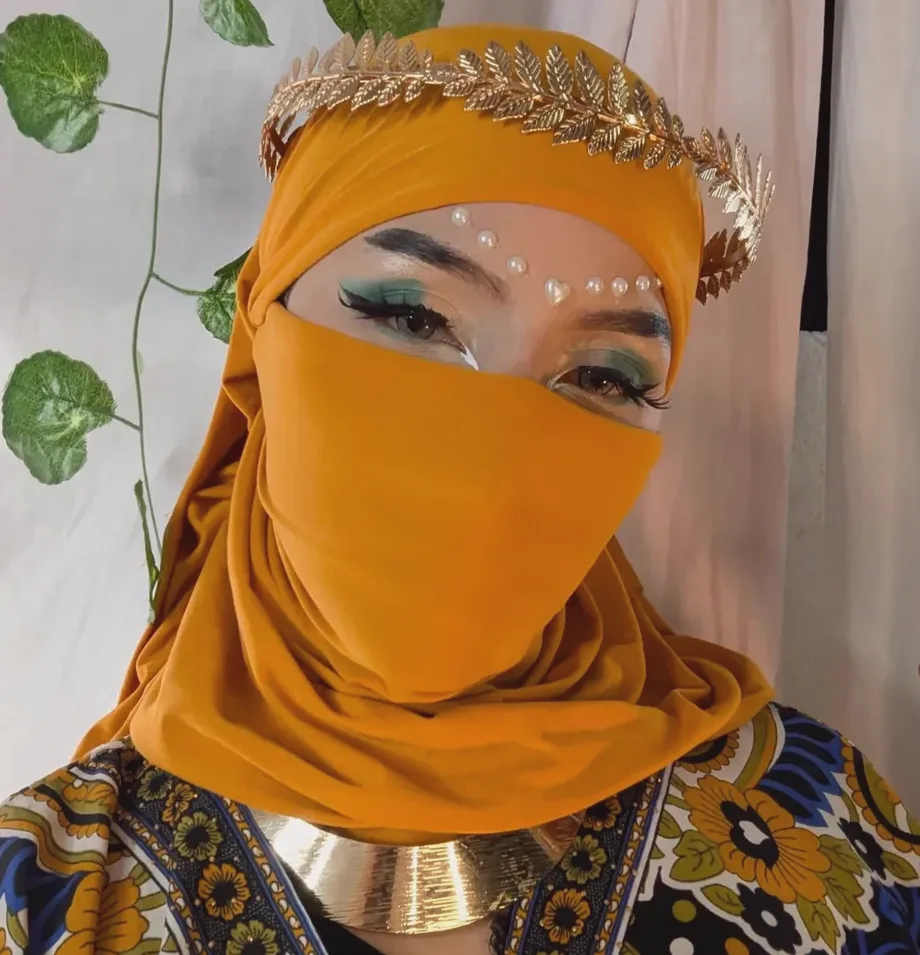 Merve, 28
