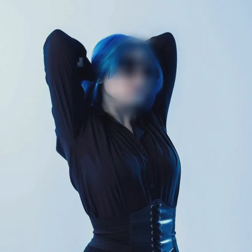 Pia, 21