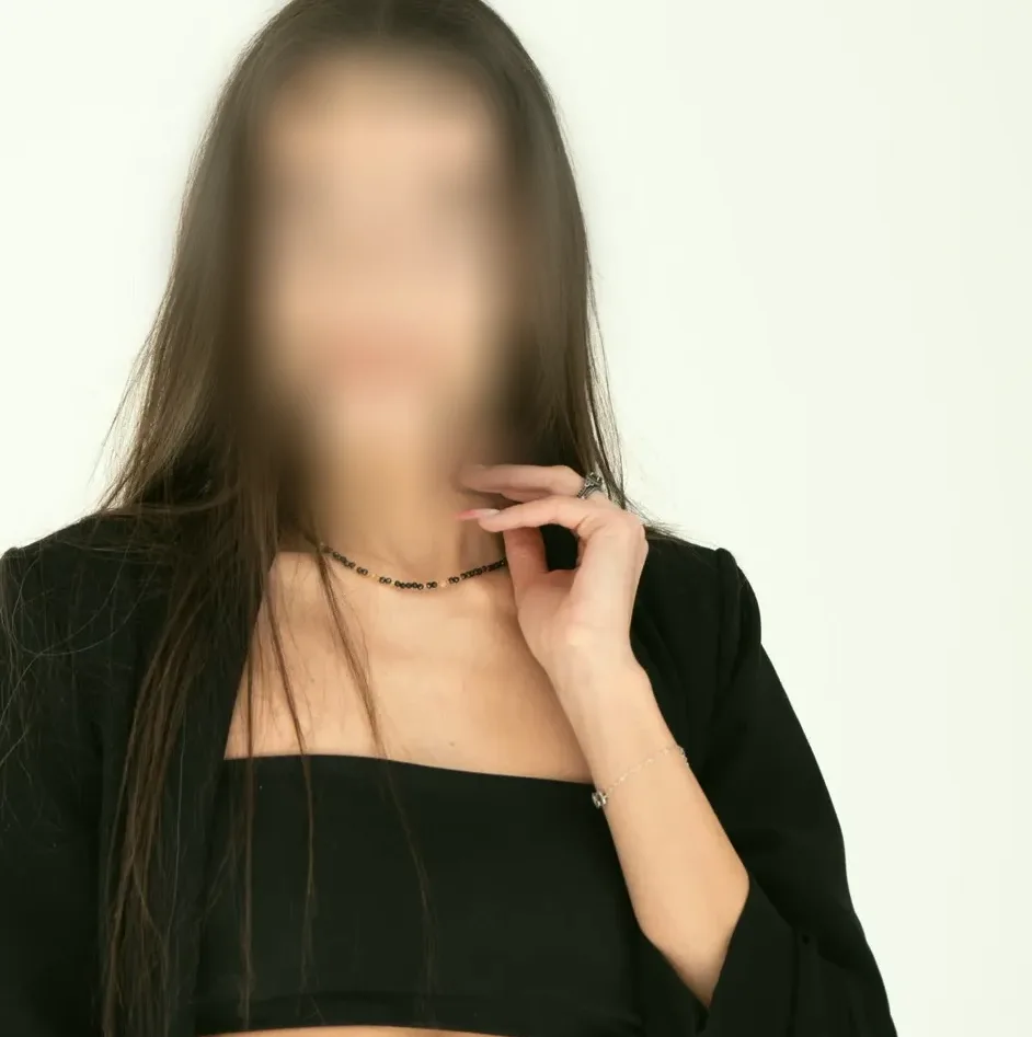 Pia, 28