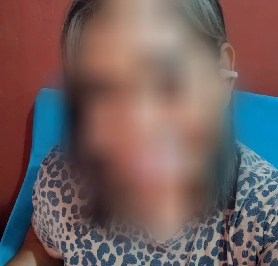 Stefanie, 36